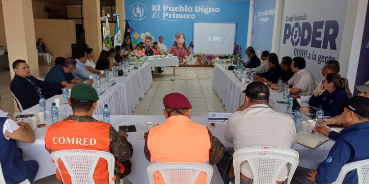 Mantienen acciones para garantizar atención a población afectada por actividad sísmica en Jutiapa