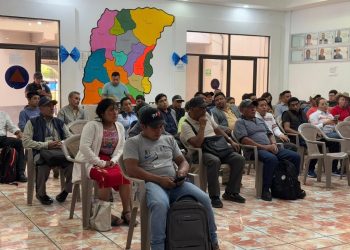 Firma de convenios permitirá fortalecer servicios básicos y ampliar la cobertura educativa en Chimaltenagno