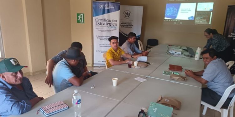 Petén impulsa capacitación para fortalecer el liderazgo comunitario y la inversión pública