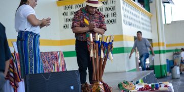 Homenaje a líderes indígenas en Retalhuleu por su labor cultural y defensa de los pueblos originarios