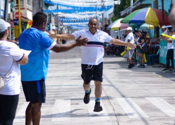 Décima Carrera del Magisterio Bataneco celebra las fiestas patrias en San Sebastián