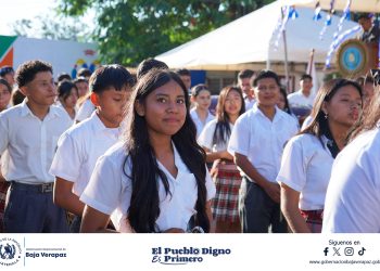 Alumnos de diferentes centros educativos se unen a las fiestas patrias en Baja Verapaz