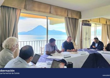 AMSCLAE desarrolla sesión ordinaria para fortalecer la protección del lago de Atitlán