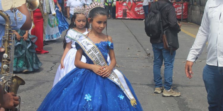 Color, cultura y talento juvenil marcaron las fiestas patrias en Escuintla