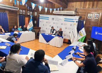Izabal trabaja en favor de la transparencia y la lucha contra la corrupción