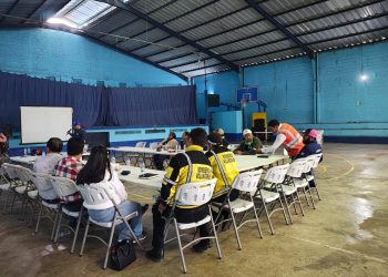 Instituciones fortalecen respuesta ante emergencias por deslaves en San Vicente Pacaya