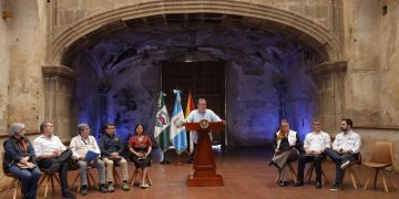 Presidente anuncia fondo de indemnización para afectados por los sismos en Sacatepéquez. / Foto: Gilber García.