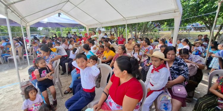 Fortalecen valores cívicos en La Máquina, San Andrés Villa Seca