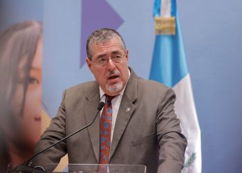 El presidente Bernardo Arévalo señala que con el pretexto de fiscalizar los diputados lo que hacen es hostigar a los ministros.