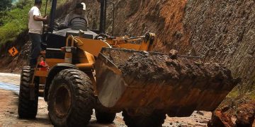 El CIV ha atendido más de 300 emergencias viales como emergencias entre derrumbes, deslaves y daños en puentes.