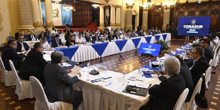 El presidente Bernardo Arévalo lidera la cuarta reunión ordinaria del Conadur.