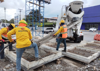 El paso a desnivel de la calzada Roosevelt continúa avanzando. / Foto: CIV.