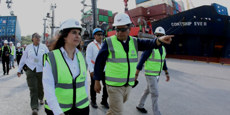 La supervisión de las operaciones refuerza el compromiso del Mingob con la protección de las fronteras y la lucha contra el crimen organizado. / Foto: Mingob