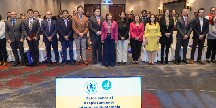 El Instituto Nacional de Estadística presentó los datos sobre Desplazamiento Interno. (Foto: Vicepresidencia)