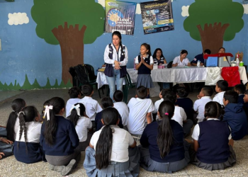 Programa de Salud Escolar impulsa jornadas de desparasitación y vacunación en Santa Rosa y Canalitos. (Foto: MSPAS)