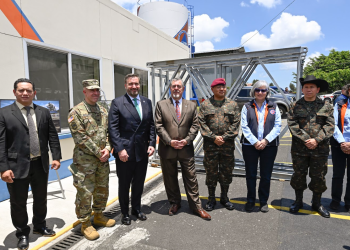 La entrega se realizó en el marco del Programa de Asistencia Humanitaria del Comando Sur de Estados Unidos (Southcom). / Foto: Álvaro Interiano