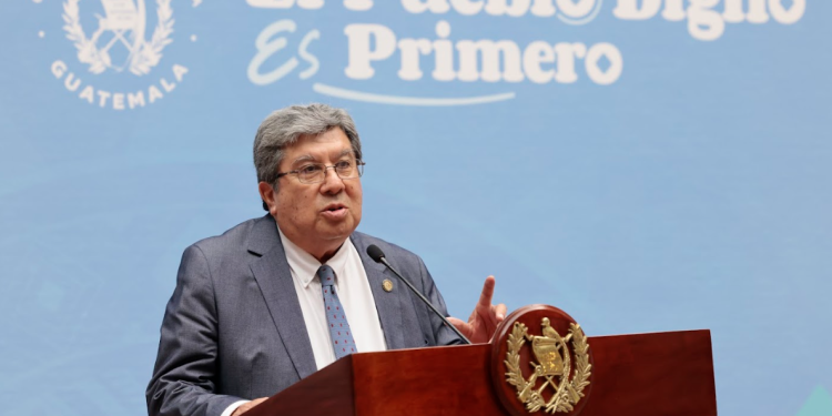 Secretario de Coordinación Ejecutiva de la Presidencia Víctor Hugo Godoy. / Foto: Noé Pérez