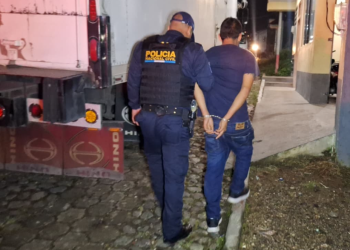 El detenido fue identificado como Marvin René Oliva, de 29 años, alias Tontín. / Foto: PNC