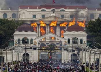 Palacio Singha Durbar, sede de gobierno y el parlamento en Nepal. / Foto: EFE.