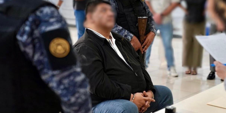 Roberto Carlo Girón Hernández, alias "Gordo", extraditado a Estados Unidos. / Foto: Embajada de Estados Unidos.