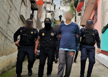 Las acciones policiales se realizaron de manera simultánea en distintos puntos del país. / Foto: PNC.