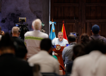 Presidente resalta avances en seguridad durante la Ronda en Sacatepéquez. (Foto: Gilbert García)