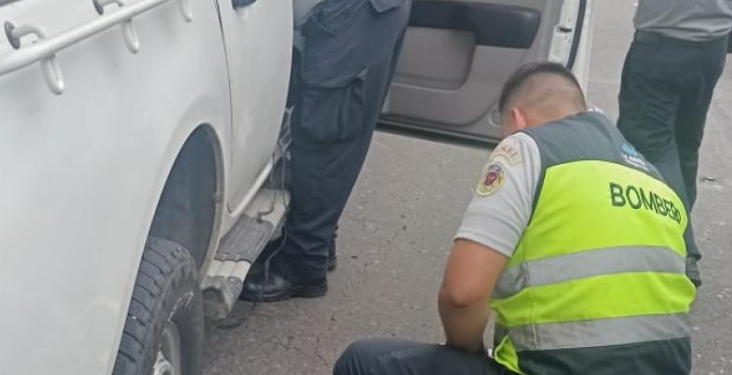 Bomberos aeronáuticos asisten parto. / Foto: DGAC.