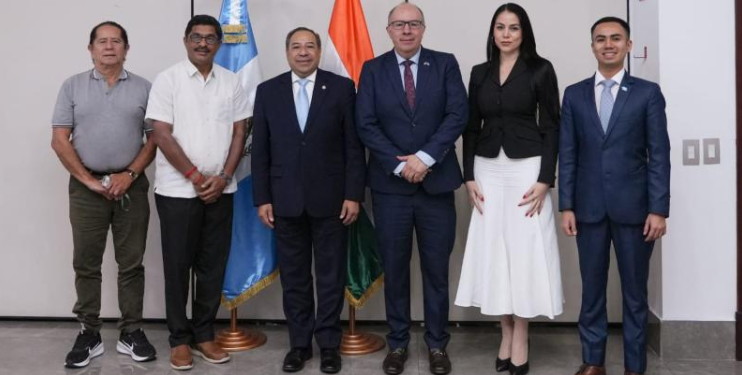 Minex facilita acercamiento con empresa india de la industria textil. / Foto: Minex.