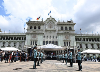 Plaza de la Constitución a conmemorar los 204 años de independencia patria. / Foto: Byron de la Cruz.