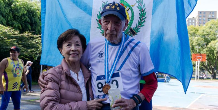 José Francisco Aguilar, el atleta máster de 89 años que corrió la Carrera Independencia