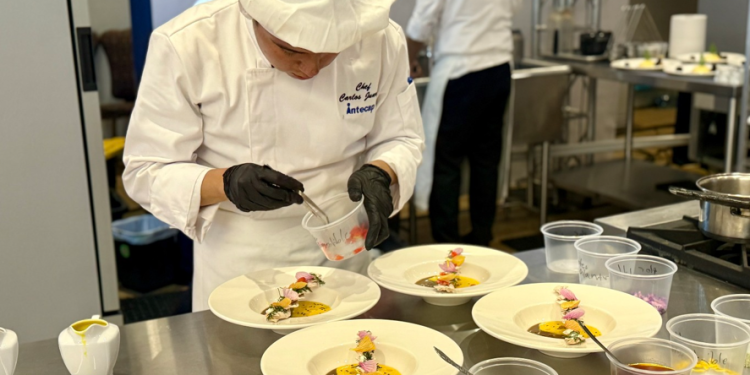 Intecap logra 70 % de inserción laboral y anuncia expansión de centros de capacitación. (Foto: Intecap)