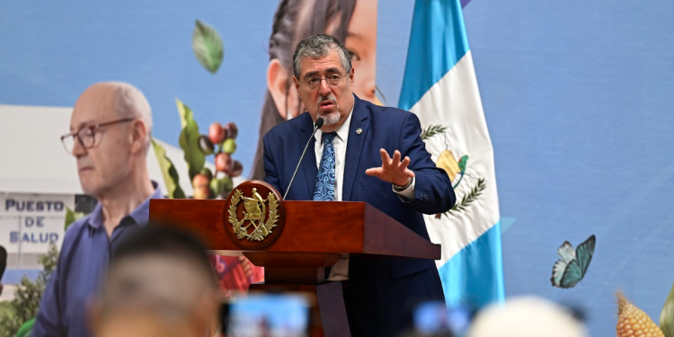 Arévalo asistirá a una cumbre especial de jefes de Estado convocada para reafirmar el compromiso con la democracia. / Foto: SCSP