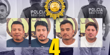 Los cuatro capturados intentaron evadir a las autoridades migrando de forma irregular al país norteamericano. / Foto: PNC