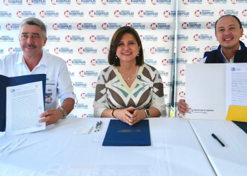 Firman convenio para la creación del segundo Centro de Tratamiento Ambulatorio para atención integral a personas con adicciones. (Foto: Vicepresidencia)