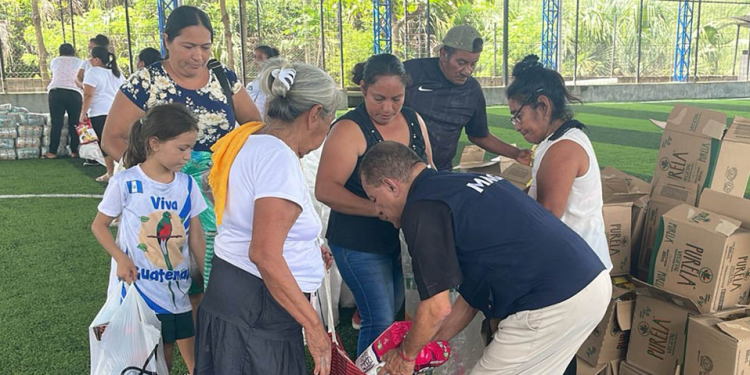 El MAGA beneficio a más de 10 mil familias con alimentos del programa APA. (Foto: MAGA)