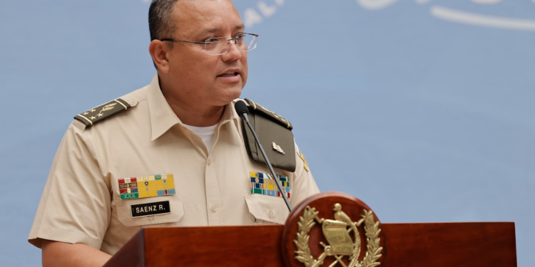 Ministro de la Defensa, Henry Saenz. / Foto: Analí Camey