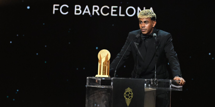 Lamine Yamal gana el premio Kopa 2025