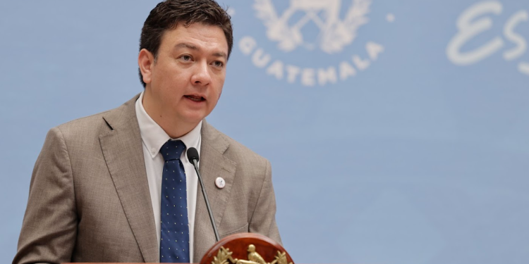 Director del Instituto Guatemalteco de Migración (IGM), Danilo Rivera. / Foto: Analí Camey