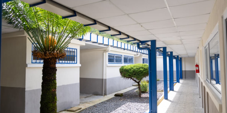 Entregan remozamientos de Centros de Atención Permanentes en Senahú y Telemán. (Foto: UCEE)