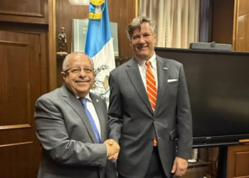 Canciller guatemalteco se reunió con el Subsecretario de Estado Christopher Landau