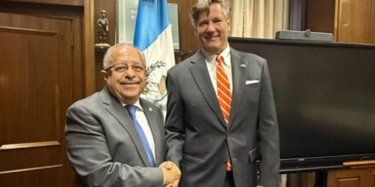 Canciller guatemalteco se reunió con el Subsecretario de Estado Christopher Landau