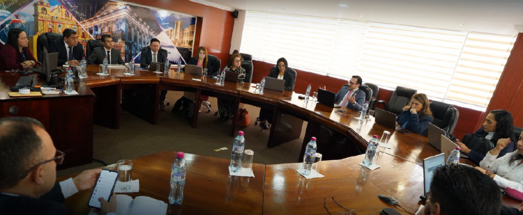 Superintendente impulsa el fortalecimiento de la atención a los contribuyentes en la región del Occidente