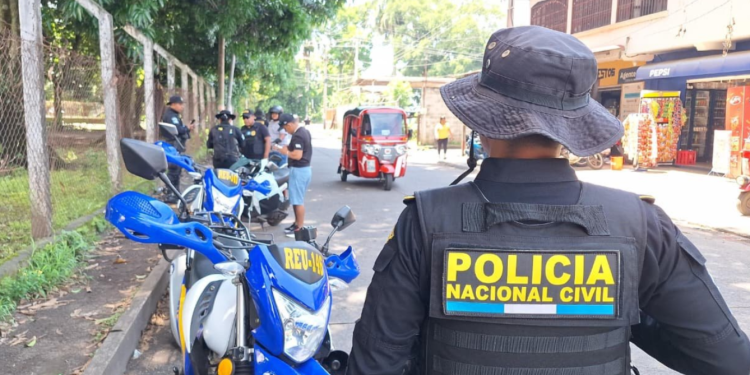 Estas medidas incluyen la ejecución de operativos de seguridad ciudadana y la presencia reforzada en zonas con alta incidencia criminal. / Foto: PNC.