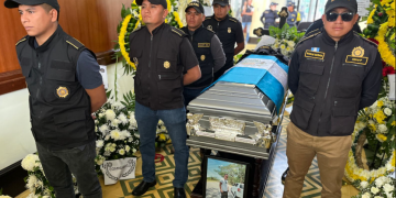 Honras fúnebres del investigador Cleofas Barely Ortega Guzmán. / Foto: PNC