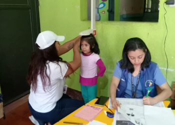 Ministerio de Salud lleva a cabo jornada integral de vacunación y evaluación nutricional en el municipio de Chinautla. (Foto: MSPAS)