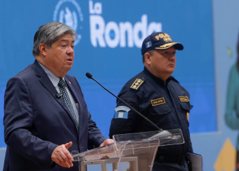 El ministro de Gobernación, Francisco Jiménez, informó esta mañana en el espacio de comunicación oficial La Ronda. / Foto: Gilber García.
