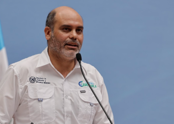 el viceministro de Ambiente, Rodrigo Rodas,