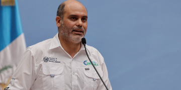 el viceministro de Ambiente, Rodrigo Rodas,