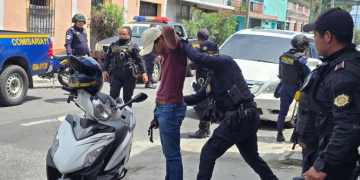 PNC continúa con operativos en el barrio El Gallito./Foto: PNC.