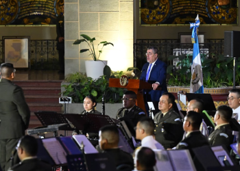 Presidente Arévalo participa en concierto de la la Banda Musical de la Fuerza Marítima de Japón./Foto: Byron de la Cruz.